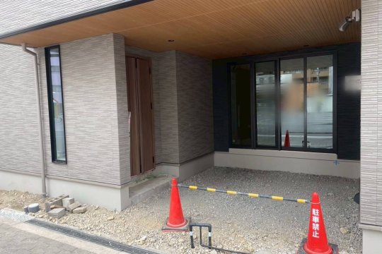 大阪府大阪市西区 U様邸の新築外構工事・玄関の施工前-01